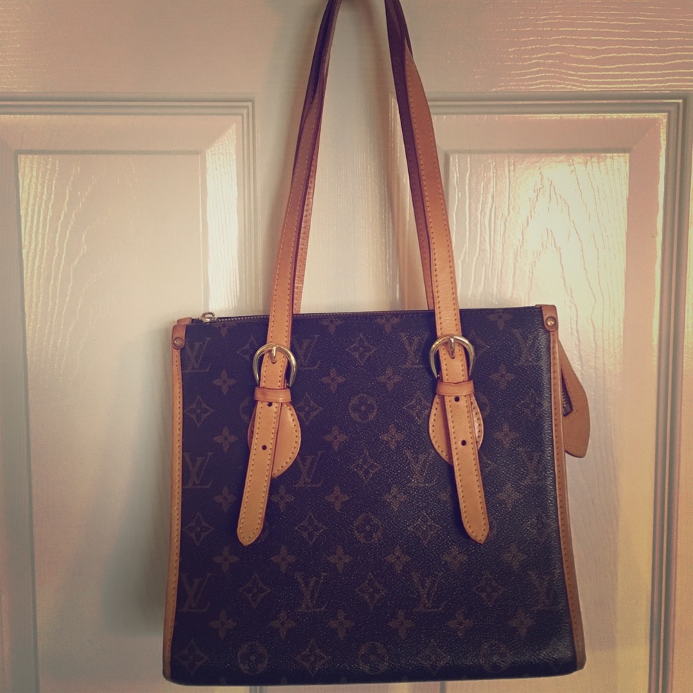 Authentic Louis Vuitton Paris Purse